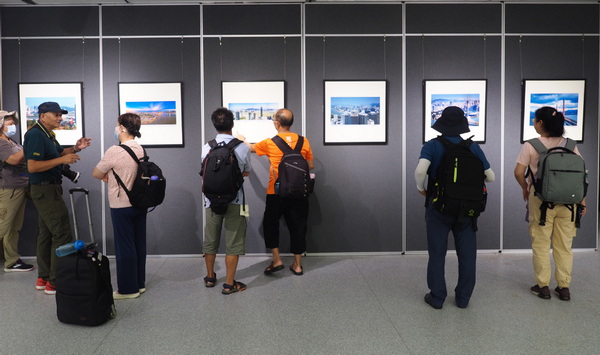 珠澳摄影艺术交流作品展在金湾区文化馆举行